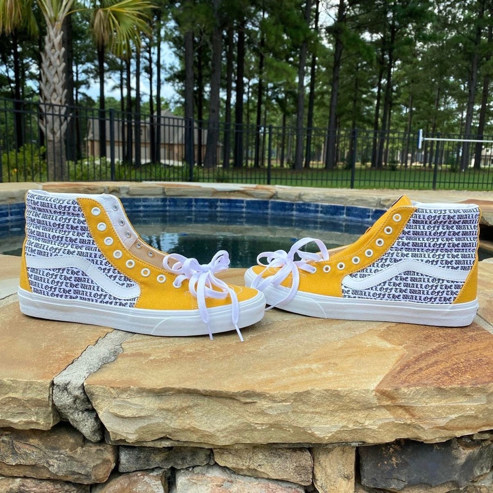 NEW YELLOW TOE VANS HI TOP SNEAKERS